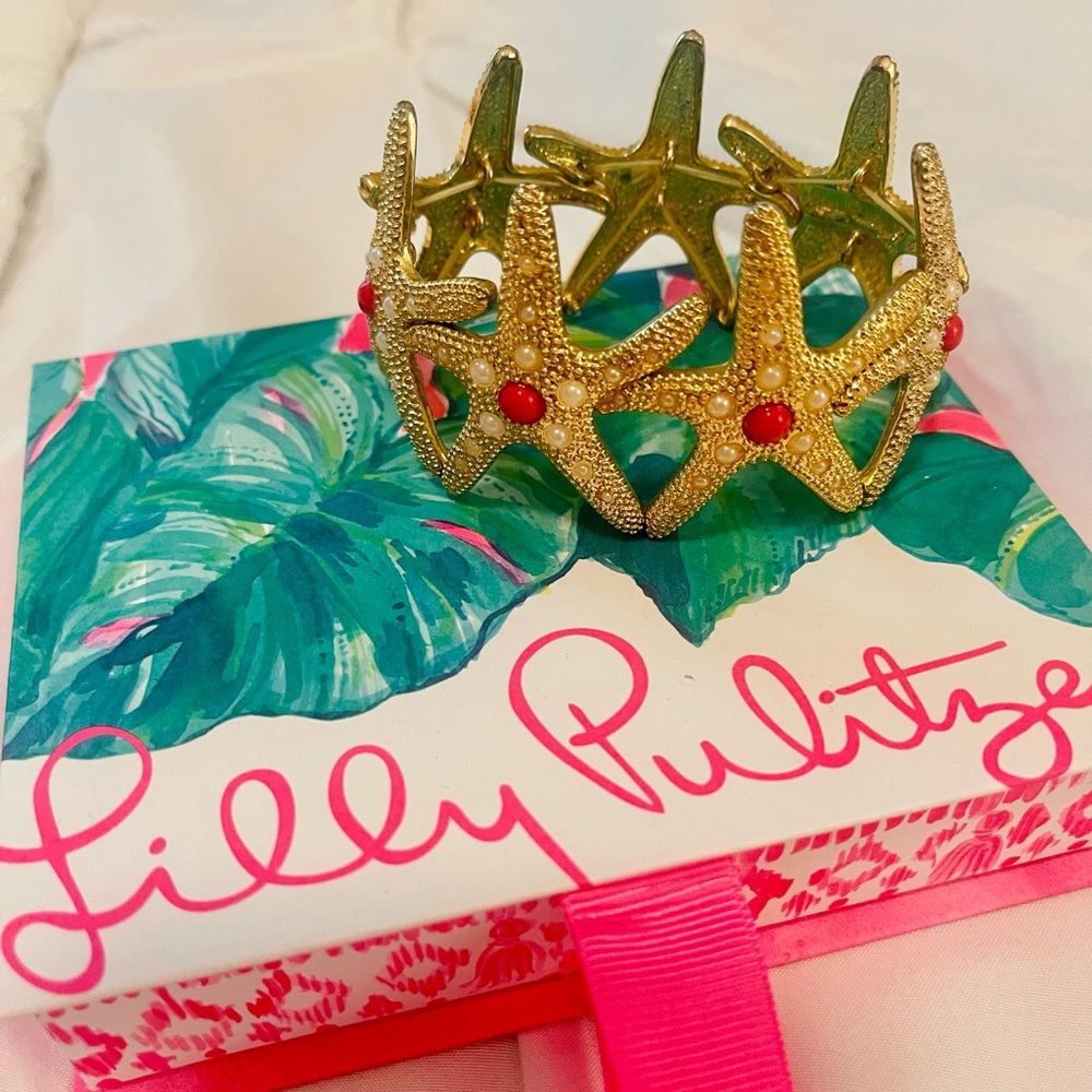 Lilly Pulitzer Starfish Bracelet - coral and gold, stretchy.